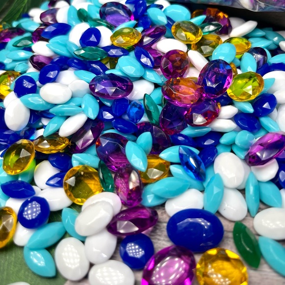 500+ Faceted Gems DIY Crafting Resin Mosaics Vase Fillers Jewelry Aquariums Lot - Picture 7 of 10